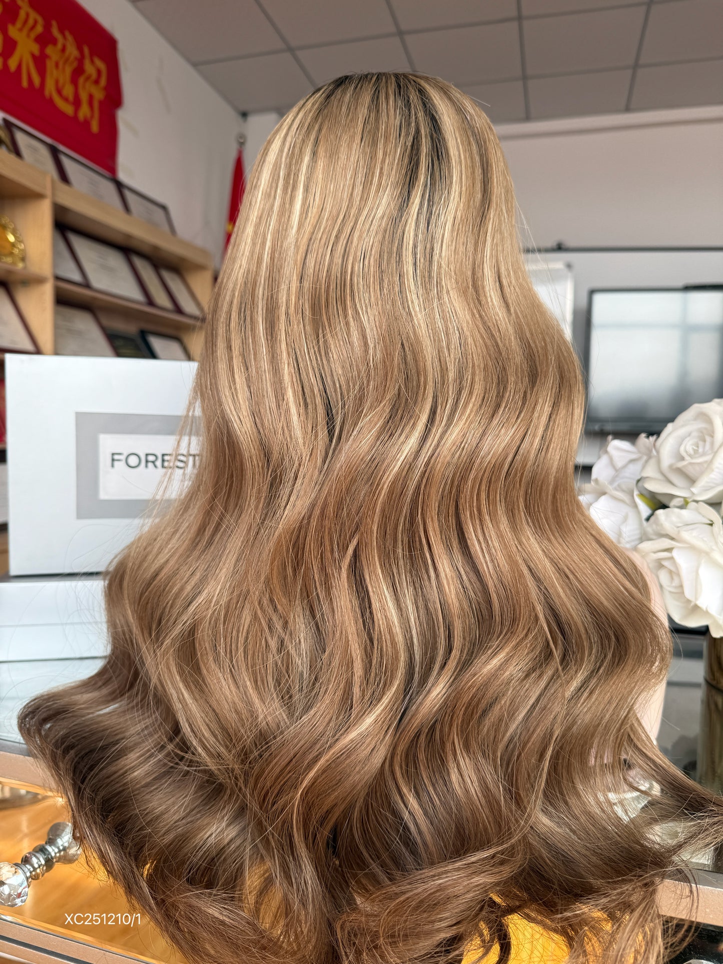Dark Root Honey Blonde Middle-Part Long Wavy Human Hair Sheitel Wig, product view 10