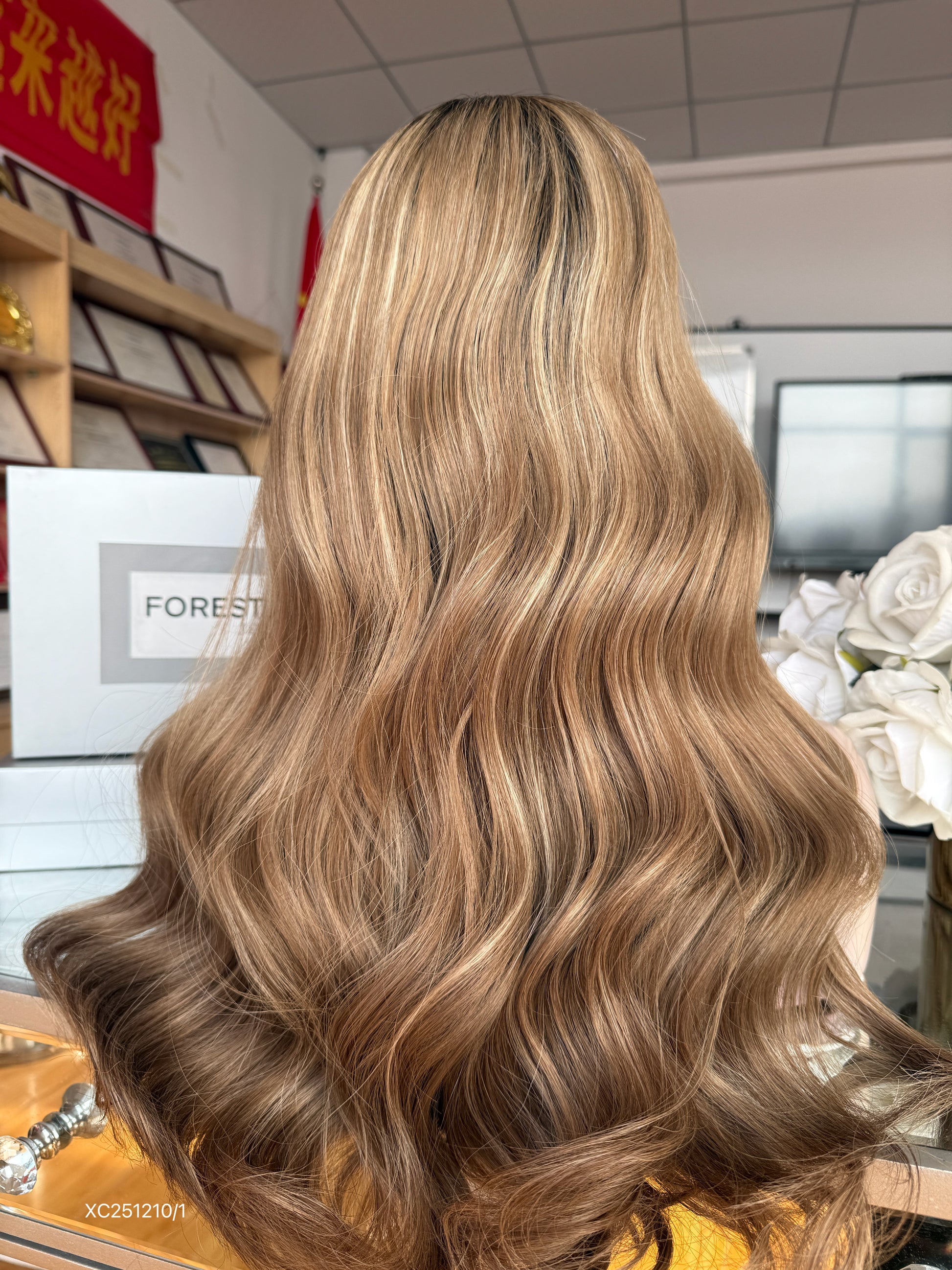 Dark Root Honey Blonde Middle-Part Long Wavy Human Hair Sheitel Wig, product view 10