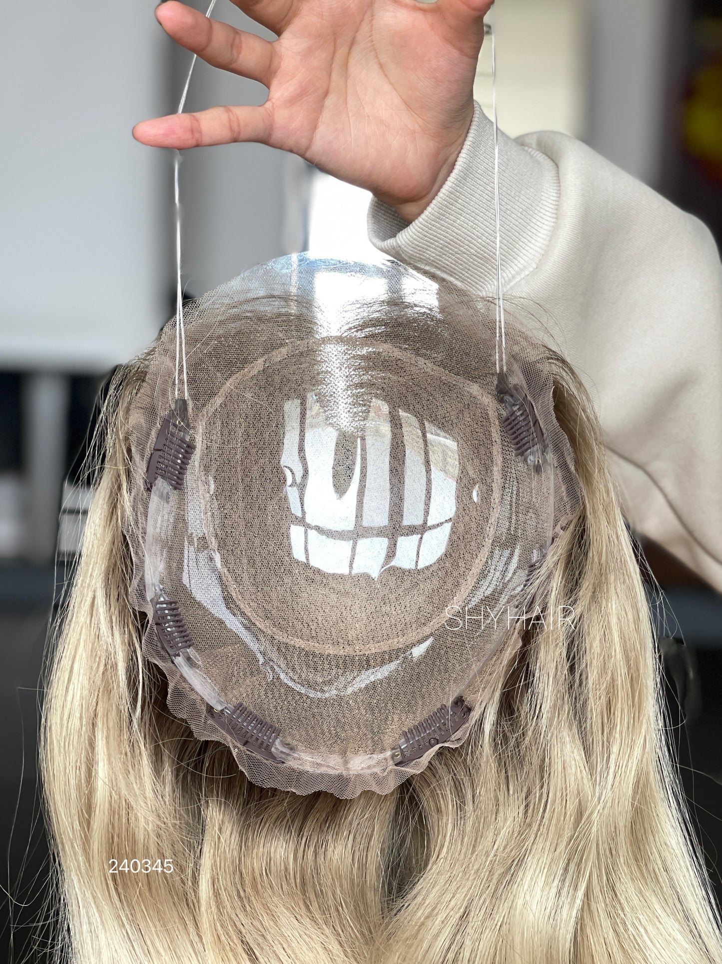 Platinum Champagne Blonde Long Loose-Wave Human Hair Mini Wig - color, texture, blending, or base detail