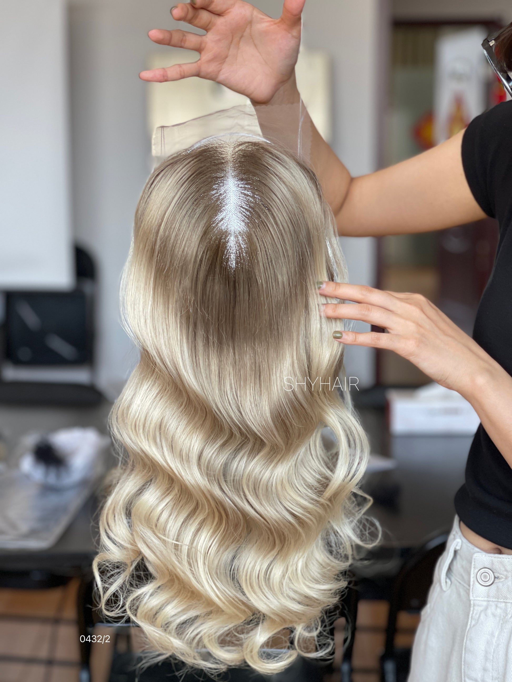 Light Ash Champagne Blonde Long Soft-Wave Human Hair Mini Wig - featured color and texture view