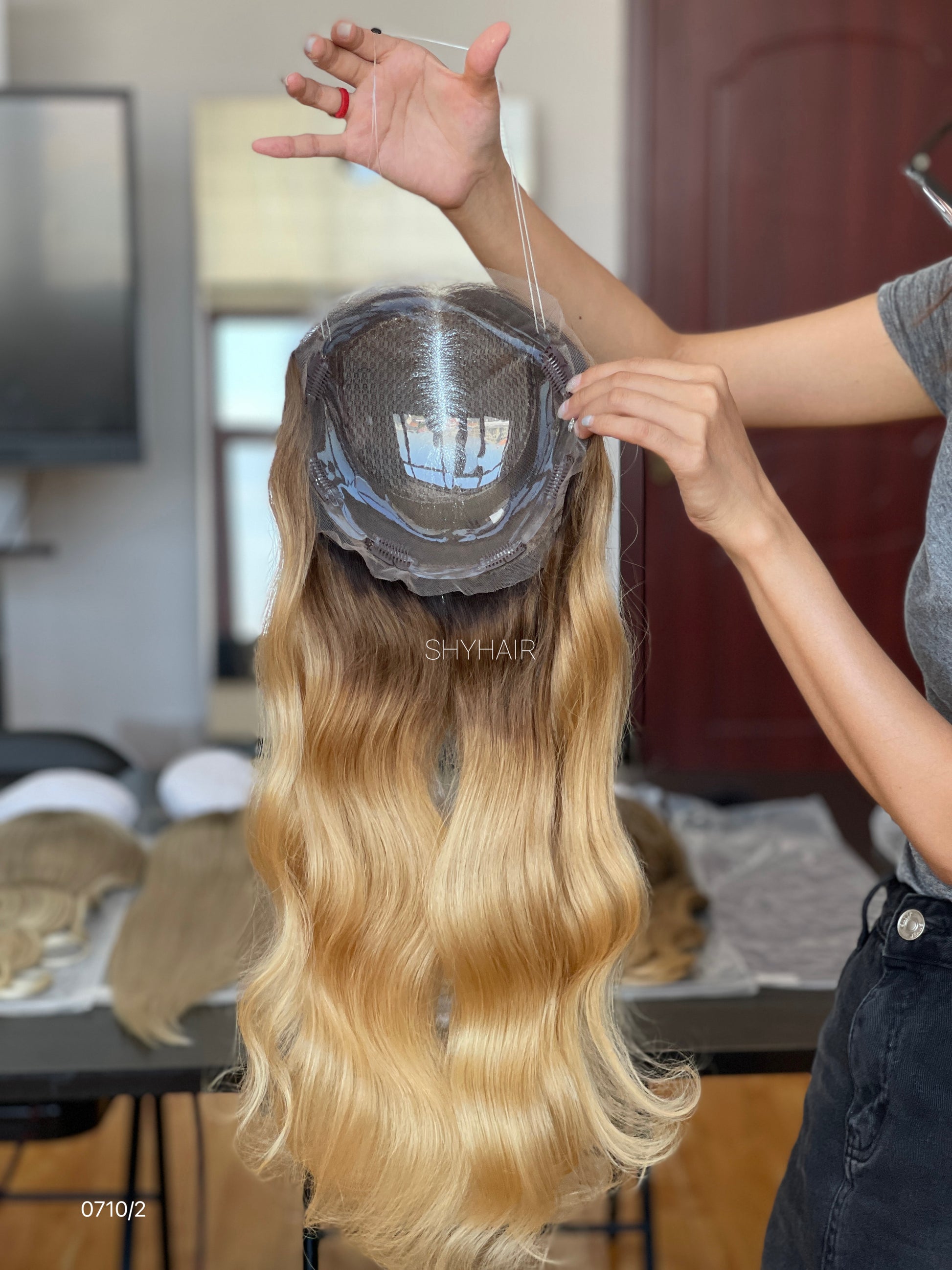 Dark-Root Golden Beige Blonde Long Wavy Human Hair Mini Wig - color, texture, blending, or base detail