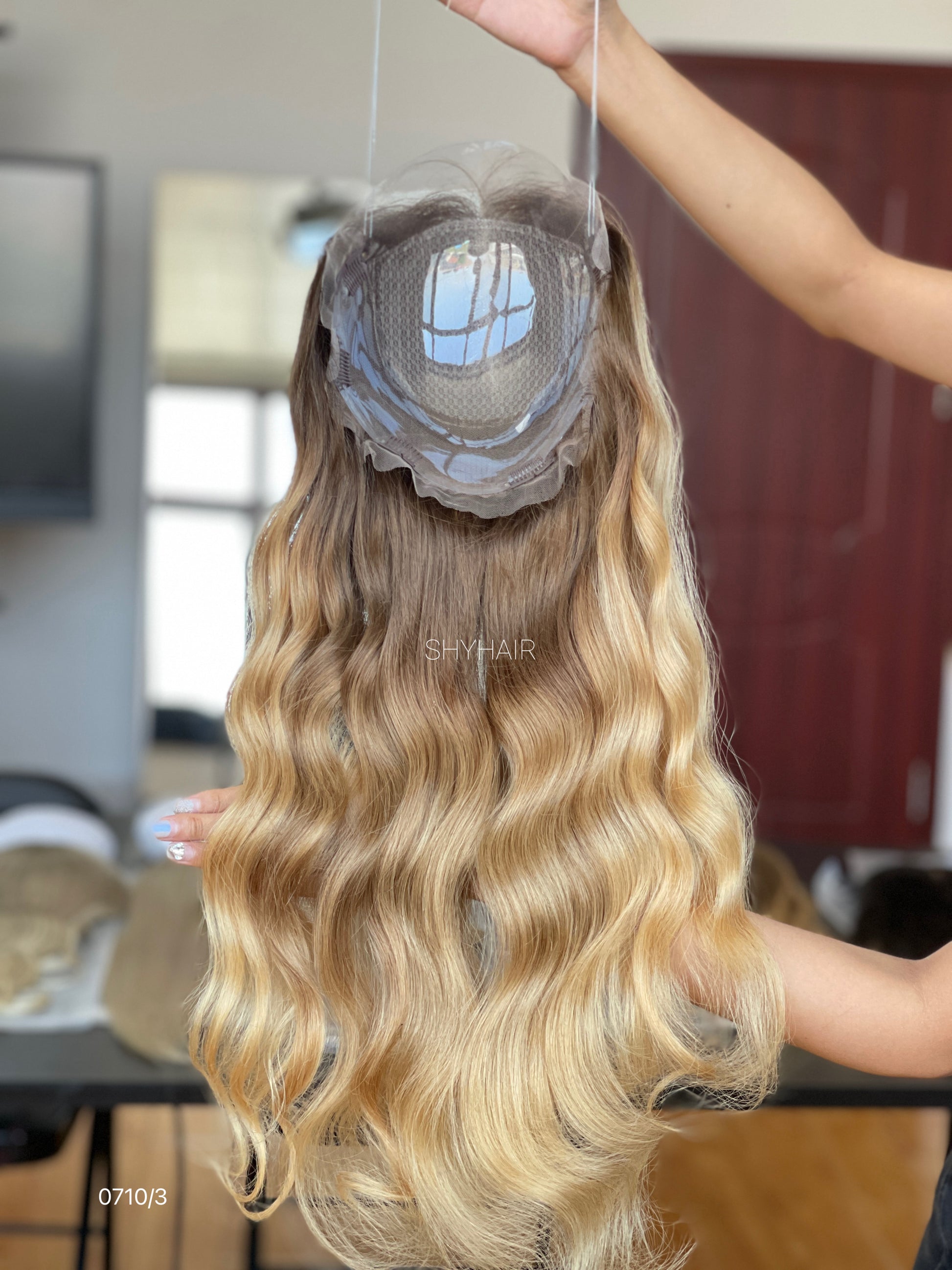 Dark-Root Golden Beige Blonde Long Wavy Human Hair Mini Wig - base and construction detail