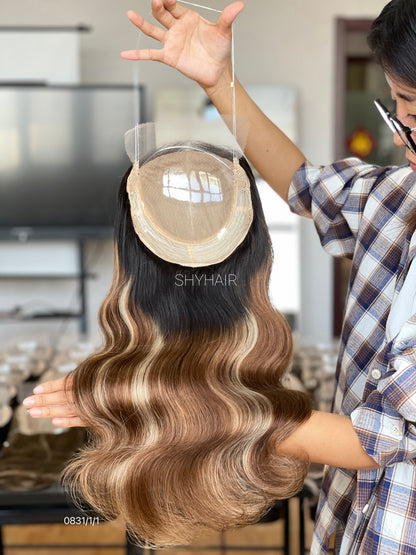 Highlighted Chestnut Brown Wavy Human Hair Mini Wig - color, texture, blending, or base detail