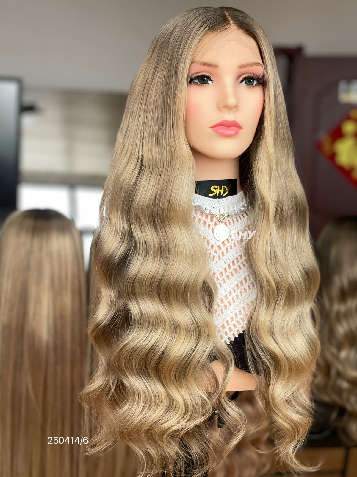 HD 13x5 Dark-Rooted Champagne Blonde Balayage Body Wave Human Hair Patchwork Lace Wig product view 1